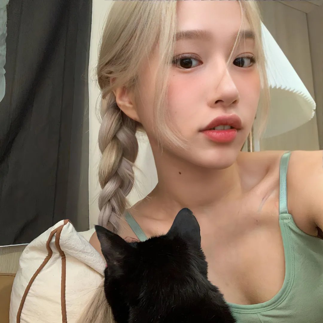 黑珍珠艾曼妞